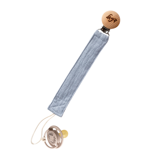 מחזיק מוצץ עץ עגול - עם חריטה אישית