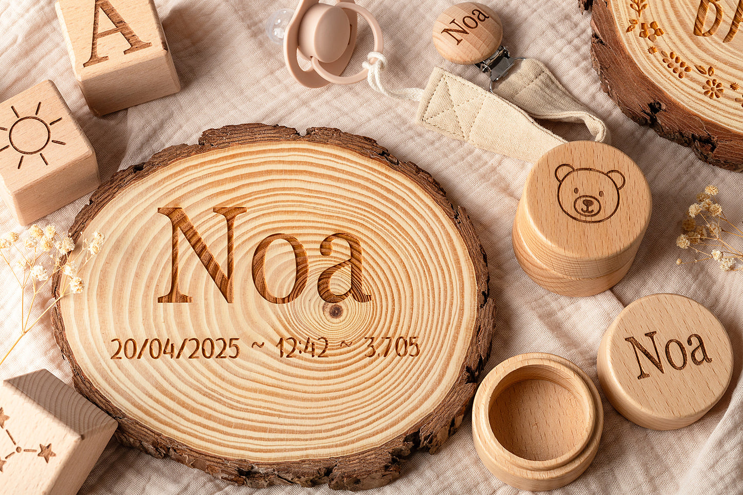 תעודת לידה מעץ טבעי עם חריטה